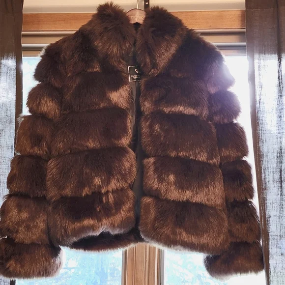 Luxurious Brown Faux Fur Jacket - Picture 1 of 4